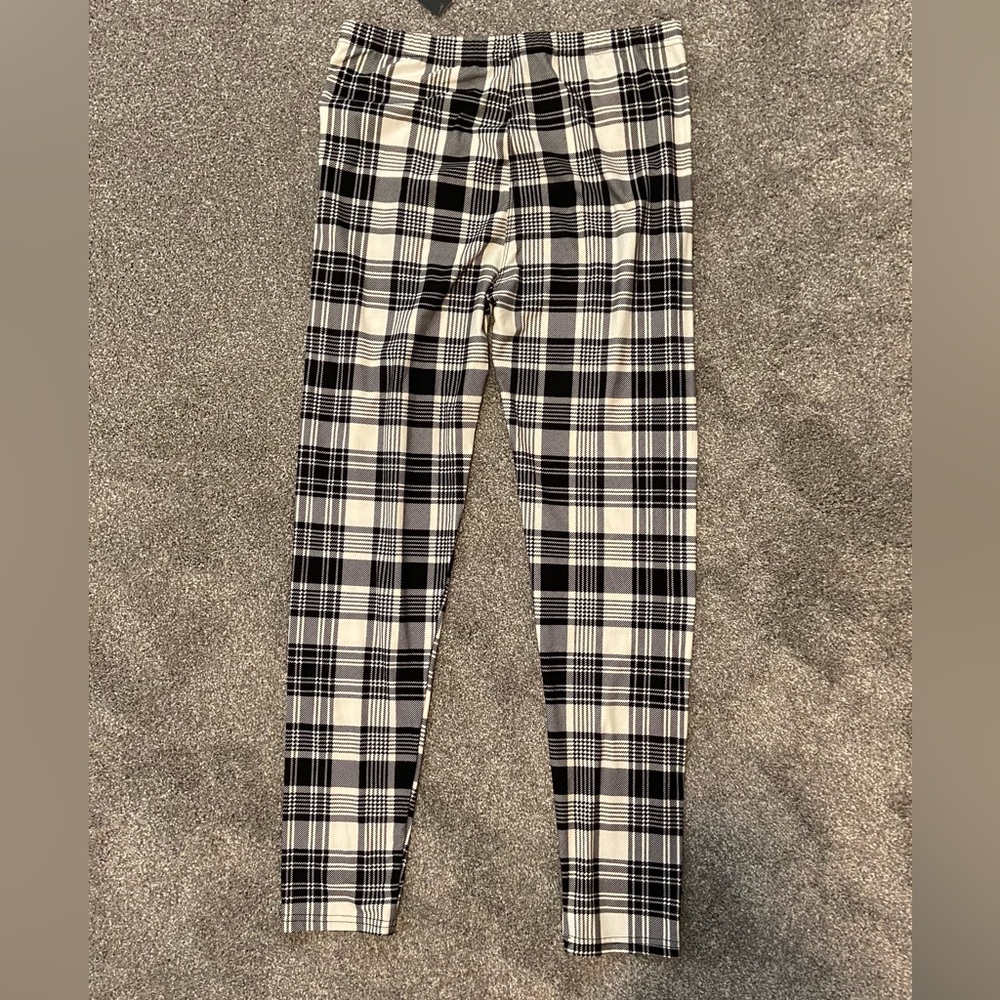 Woman’s Checked Leggings